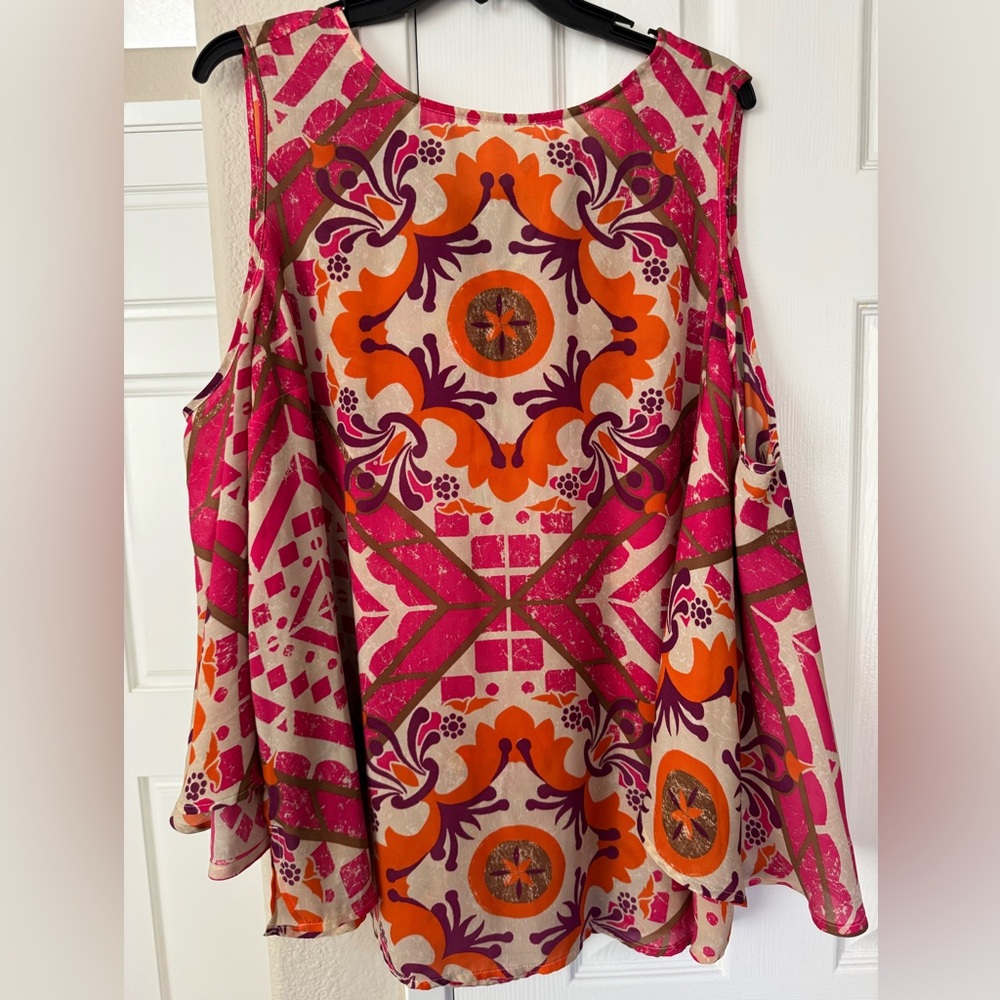 Chico's Pink and Orange Abstract Peephole Top
